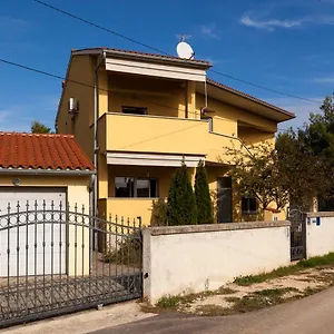 https://apartments-klara-medulin.pula-hotels.org